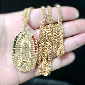 Medalla de la Virgen en oro rosa 18k. 18k gold plated Rose Gold Virgen necklace